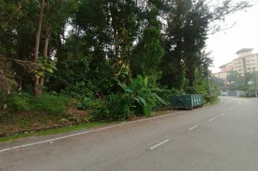 13034 sqft Bungalow Lot Freehold Non Bumi Taman Putra Hills  Gated and Guarded