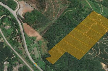 35 Acre Freehold Non Bumi Kerling Facing Main Road  KL-Tanjung Malim