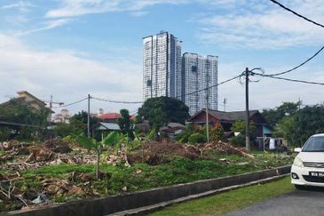 Bungalow Lot Non Bumi  5489 sqft Individual Title Kampung Batu Muda KL