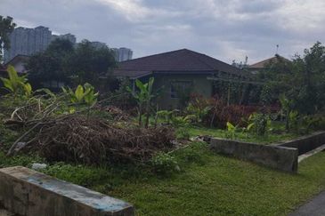 Bungalow Lot Non Bumi  5489 sqft Individual Title Kampung Batu Muda KL