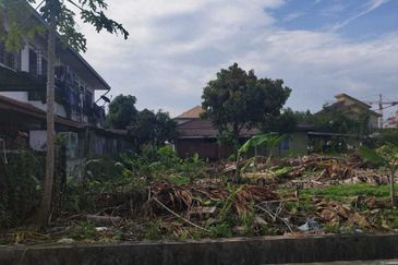 Bungalow Lot Non Bumi  5489 sqft Individual Title Kampung Batu Muda KL