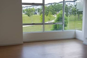 Parkfield Residences, Tropicana Heights