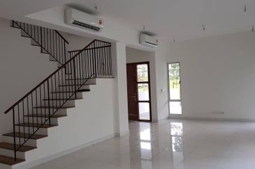 Parkfield Residences, Tropicana Heights