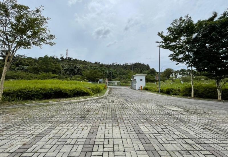 Freehold Non Bumi Bungalow Lot, Bandar Sungai Long 8622sqft