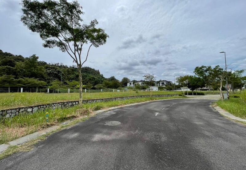 Freehold Non Bumi Bungalow Lot, Bandar Sungai Long 8622sqft