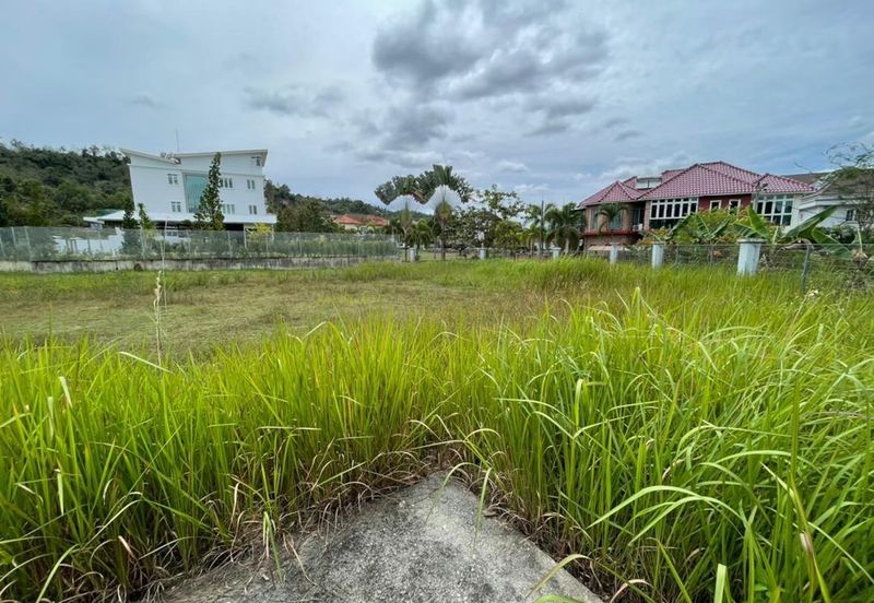 Freehold Non Bumi Bungalow Lot, Bandar Sungai Long 8622sqft