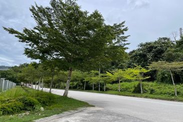 Freehold Non Bumi Bungalow Lot, Bandar Sungai Long 8622sqft