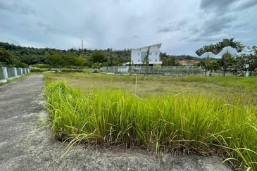 Freehold Non Bumi Bungalow Lot, Bandar Sungai Long 8622sqft