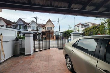2.5 Storey Bukit Setiawangsa End Lot 20x70 Freehold Gated and Guarded