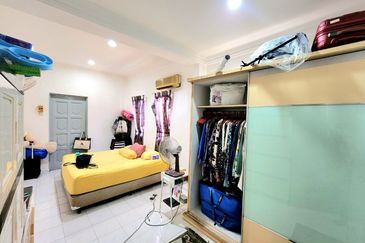 2.5 Storey Bukit Setiawangsa End Lot 20x70 Freehold Gated and Guarded