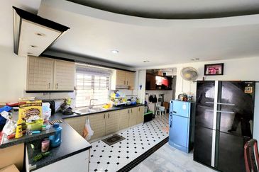 2.5 Storey Bukit Setiawangsa End Lot 20x70 Freehold Gated and Guarded