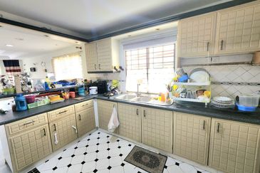 2.5 Storey Bukit Setiawangsa End Lot 20x70 Freehold Gated and Guarded