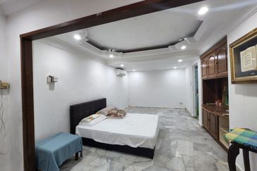 2.5 Storey Bukit Setiawangsa End Lot 20x70 Freehold Gated and Guarded