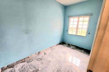 2 Storey Bukit Setiawangsa End Lot Freehold 20x70 Gated