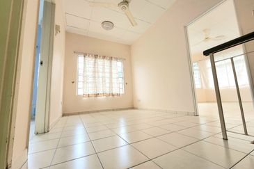 2 Storey Bukit Setiawangsa End Lot Freehold 20x70 Gated