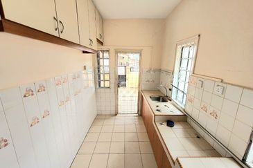 2 Storey Bukit Setiawangsa End Lot Freehold 20x70 Gated