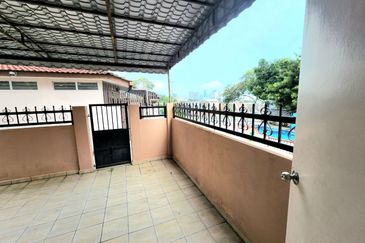 2 Storey Bukit Setiawangsa End Lot Freehold 20x70 Gated