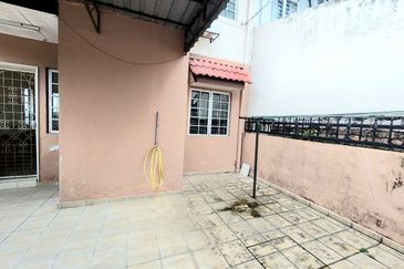 2 Storey Bukit Setiawangsa End Lot Freehold 20x70 Gated