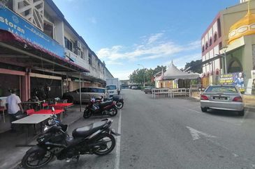 2 storey Shoplot opposite masjid bilal rabah taman koperasi polis