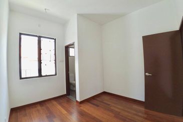 Pentas 6 @ Alam Impian