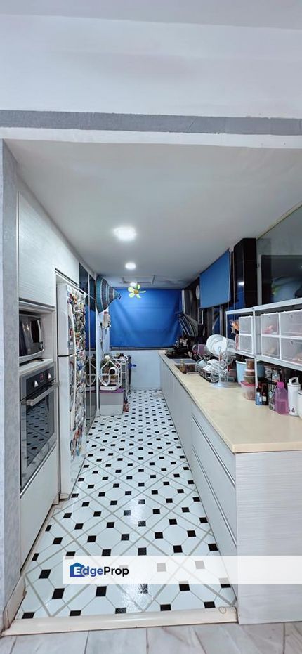 Nice Reno Near Lrt Shang Villa Condo Freehold Kelana Jaya 1291sqft, Selangor, Petaling Jaya