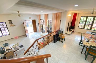 SL 10, Bandar Sungai Long