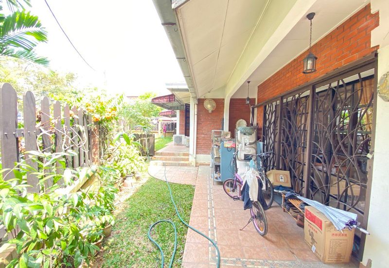 SL 10, Bandar Sungai Long