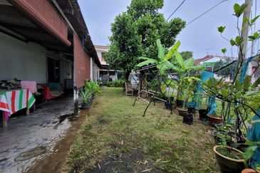 Kampung Tasik Tambahan