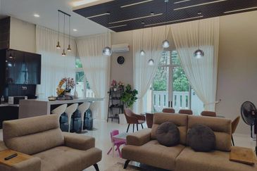 Jalan Bukit Antarabangsa 