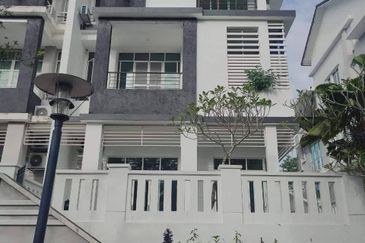 Jalan Bukit Antarabangsa 