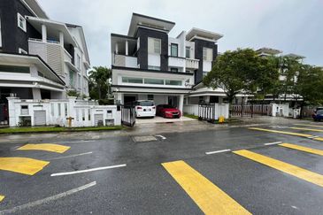 Jalan Bukit Antarabangsa 