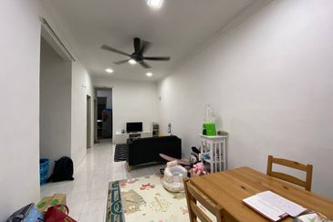 Desa Pinggiran Putra