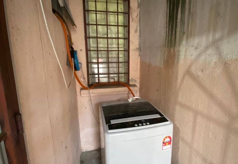 Desa Pinggiran Putra