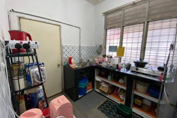 Desa Pinggiran Putra