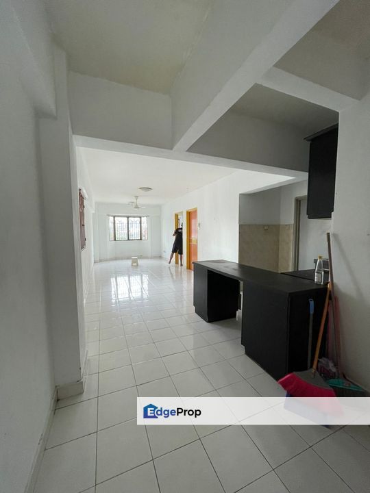 Lestari Apartment, Cheras Permaisuri End Unit Covered Parking Level 7, Kuala Lumpur, Cheras