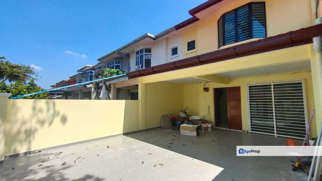 20x70 Bukti Sentosa Freehold Non Bumi Reno and Extend Like New House, Selangor, Hulu Selangor