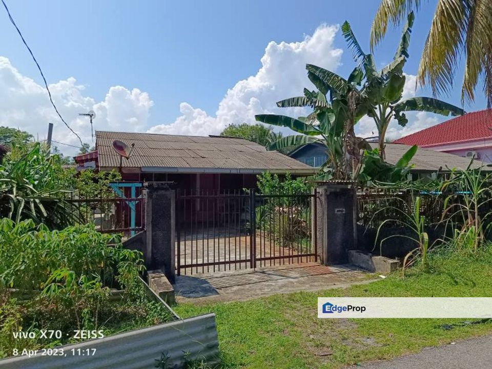 Wooden Bungalow Lorong Teratai,Batang Kali 3035sqft Non Bumi Lot, Selangor, Batang Kali