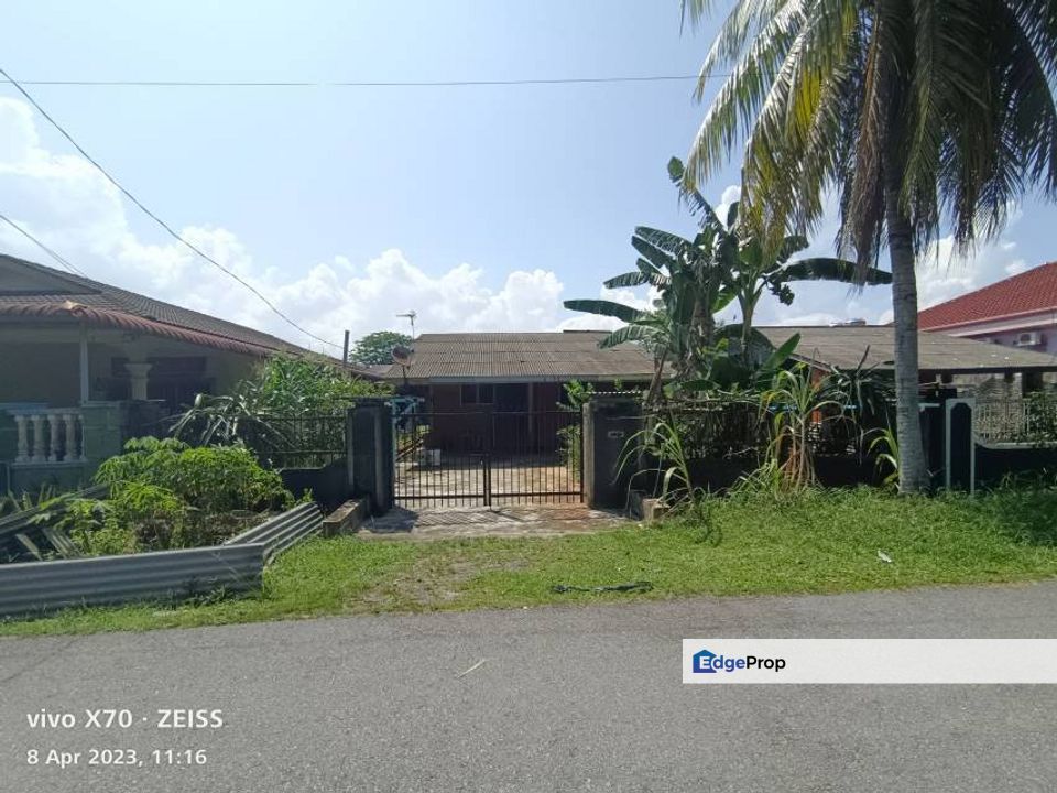 Wooden Bungalow Lorong Teratai,Batang Kali 3035sqft Non Bumi Lot, Selangor, Batang Kali