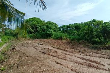 3 Acre Non Bumi Lot Next to Desa Kaloi Ulu Yam with Good Access