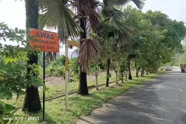 3 Acre Non Bumi Lot Next to Desa Kaloi Ulu Yam with Good Access
