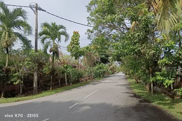 3 Acre Non Bumi Lot Next to Desa Kaloi Ulu Yam with Good Access