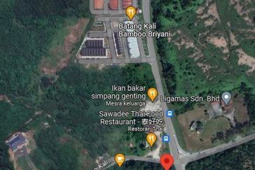 3.37 Acre Main Road Frontage Next to traffic Light Ulu Yam-Batang Kali