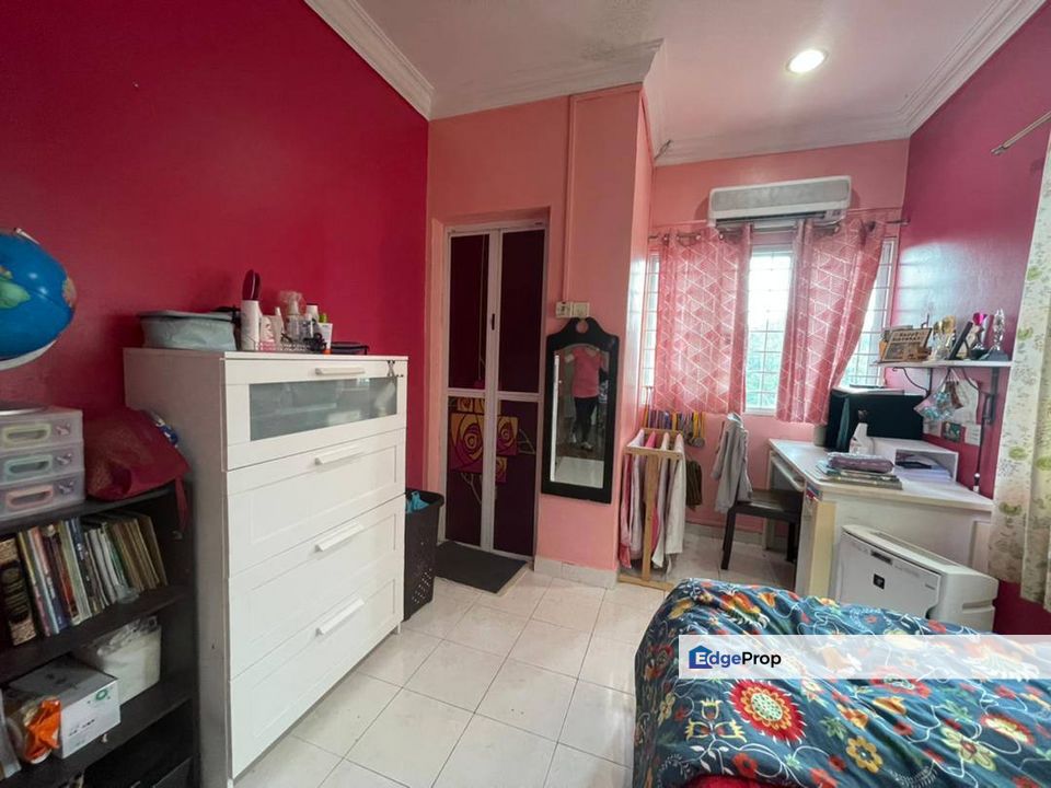 End Lot 2 storey Terrace Taman Sungai Besi Indah 26x70 Belakang MinesK, Selangor, Seri Kembangan