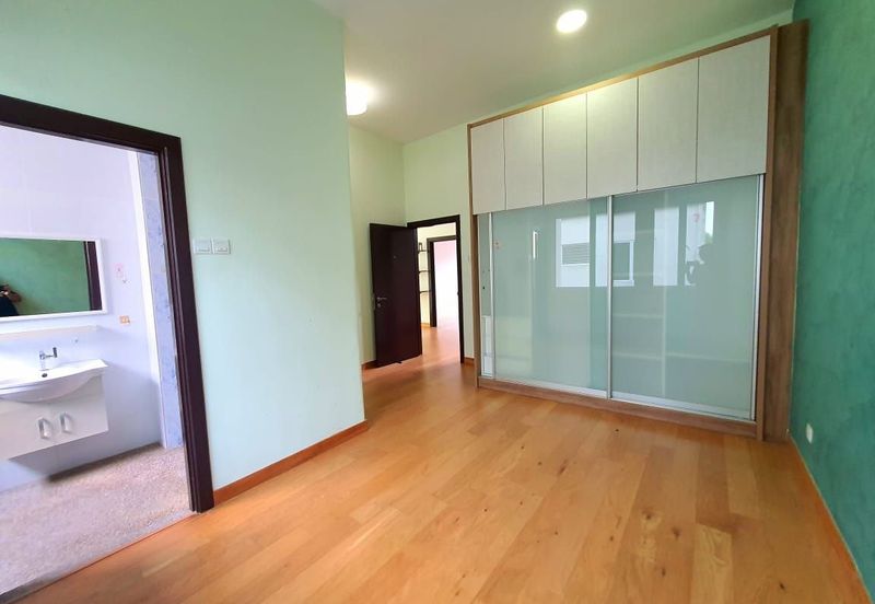 3 Storey Garden Bungalow 40x80 Kota Kemuning, Shah Alam Non Bumi Lot