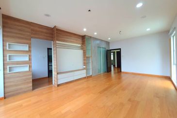 3 Storey Garden Bungalow 40x80 Kota Kemuning, Shah Alam Non Bumi Lot