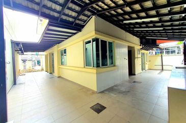 3 Storey Garden Bungalow 40x80 Kota Kemuning, Shah Alam Non Bumi Lot