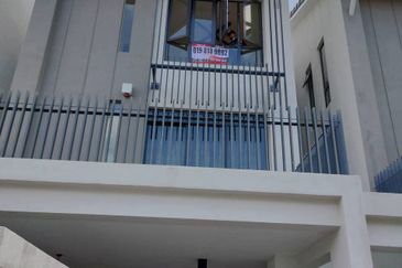 Crescent Park Townvilla