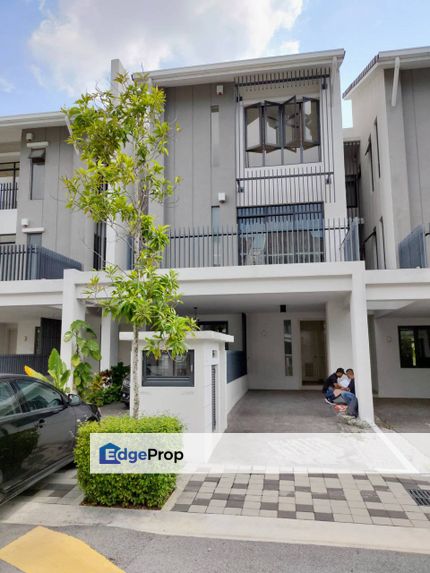 WTS Duplex Townhouse Crescent Park TownVilla,Bangi, Selangor, Bangi