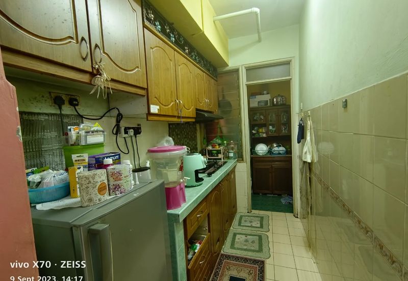 Pangsapuri Permata Merah (Red Ruby), Taman Universiti Indah