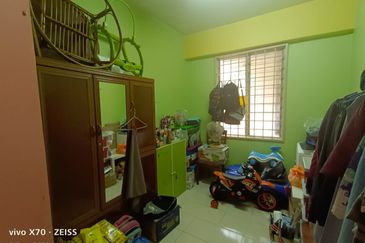 Pangsapuri Permata Merah (Red Ruby), Taman Universiti Indah